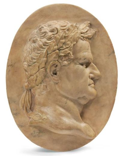 null RELIEF en marbre représentant un empereur romain de profil, probablement Néron....