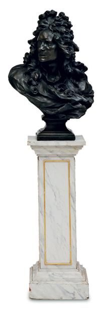 null BUSTE en plâtre patiné vert figurant le sculpteur Corneille van Clève (1645-1732)...
