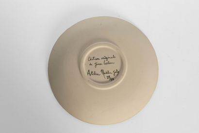 null Jean COCTEAU (1889-1963)
Assiette en céramique à décor polychrome
Signée Jean...