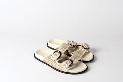 null MAX MARA
Week-end
Sandales plates 
Blanches en tissus et tissage beige
Taille...