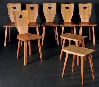 CARL MALMSTEN (1888-1972) Suite de 6 chaises et 2 tabourets Pin Réalisés par Svensk...