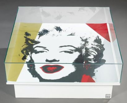 Andy Warhol (1928-1987) D'après Table basse «Marilyn» Sérigraphie édité par «Sunday...