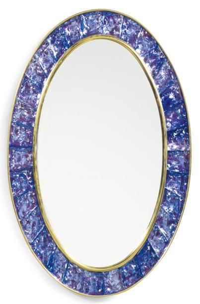 GHIRO Miroir ovale Laiton et verre de couleur Vers 2000 H_93 cm L_61 cm