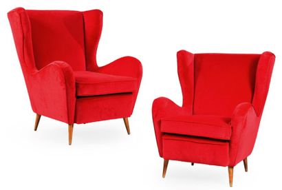 Paolo BUFFA (1903-1970) Paire de fauteuils Velours rouge et cerisier Vers 1950 H_90...