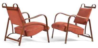 JACQUES ADNET (1901-1984) Paire de fauteuils Cuir, laiton et tissu Vers 1950 H_77,5...