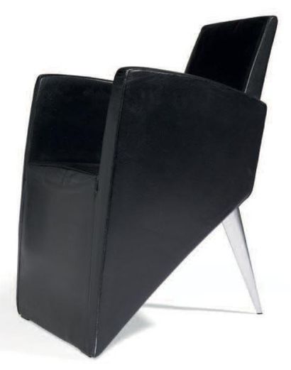 PHILIPPE STARCK (né en 1949) Aleph Chair, 1984 Fauteuil en cuir et piètement acier....