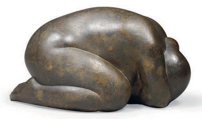 Georges Grard (1901-1984) Femme recroquevillée Sculpture en bronze. Épreuve d'artiste...