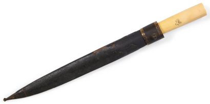 [DUMAS père Alexandre (1802-1870)] Couteau caucasien d'Alexandre Dumas, offert à...