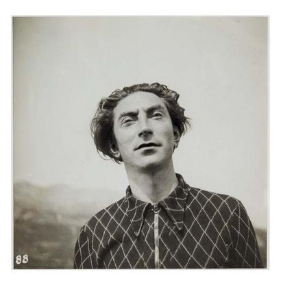 [FONDANE (Benjamin)] Portrait de Benjamin Fondane. Vers 1934. Tirage argentique d'époque...