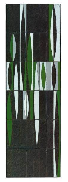 ROGER CAPRON (1920-2006) Table basse à décors de navettes Faïence émaillée verte...