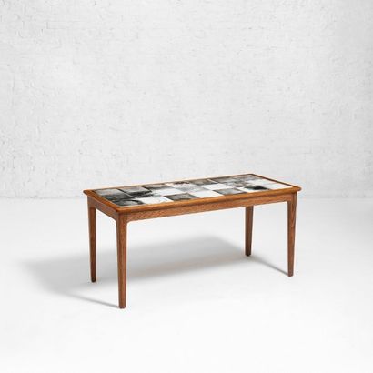 FRITS HENNINGSEN (1889-1965) & JENS TIRSLUND (Pour KÄHLER) Danemark Table basse Chêne...