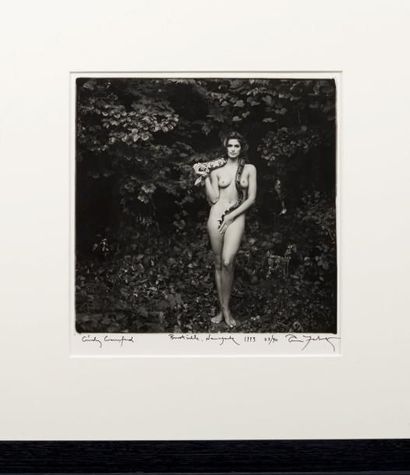 ANNIE LEIBOVITZ (NÉE EN 1949) Cindy Crawford «Nude with snake», 1993 Brookside, New...