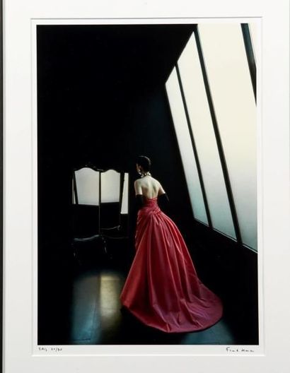 Frank Horvat (né en 1928) Evening dress,1985 C-print signé en bas à droite et numéroté...