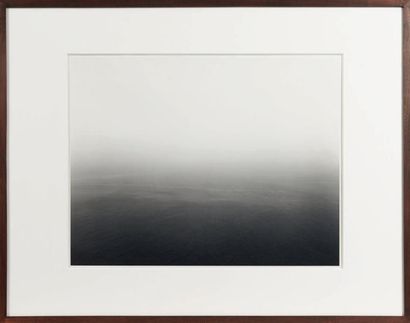Hiroshi SUGIMOTO (né en 1948) Sea of Japan, 1980 Tirage argentique. Signée et numérotée....