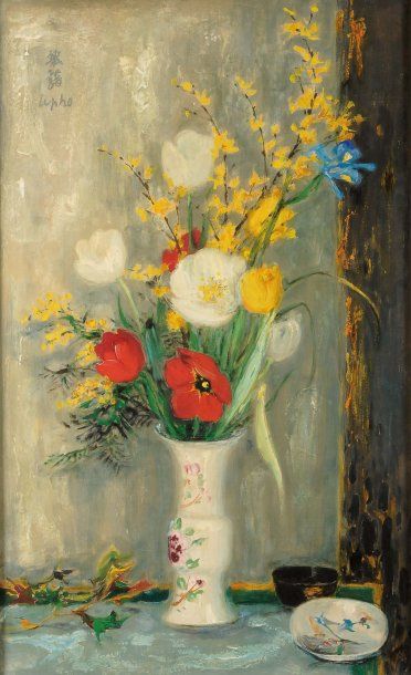 LE PHO (1907 - 2001) Tulipes et mimosas Peinture sur soie marouflée sru carton. Signée...