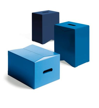 ELRIC PETIT BIG GAME - Prototype Suite de trois tabourets "Box" dans les tons, bleu...
