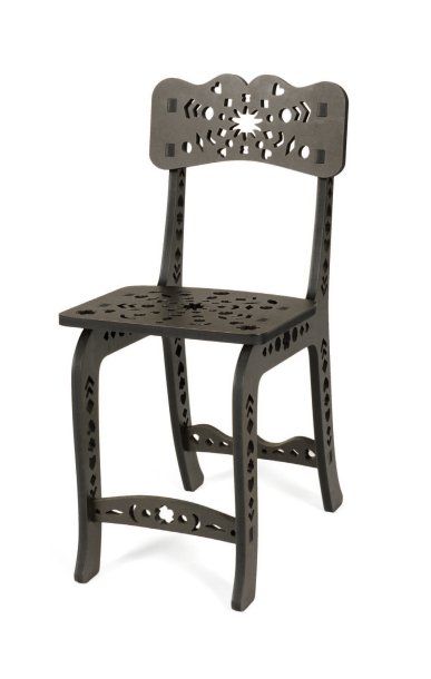 INEKE HANS (NÉE EN 1966) Chaise "Laser Chair" en MDF laqué noir entièrement ajouré...