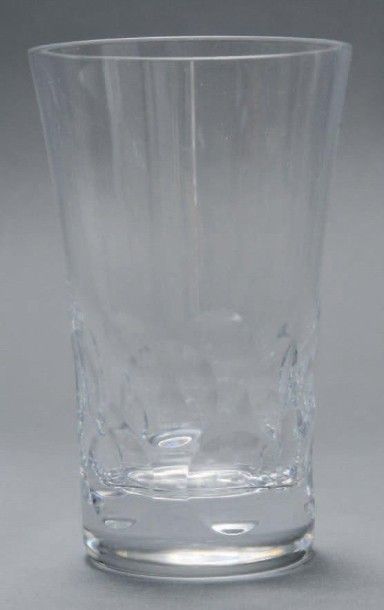 null Six gobelets en cristal de Baccarat, modèle Beluga. H_14 cm