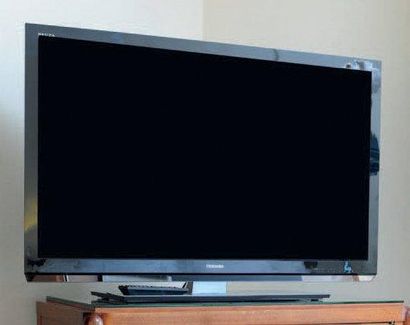 null Téléviseur à écran plat Toshiba Regza 107 cm