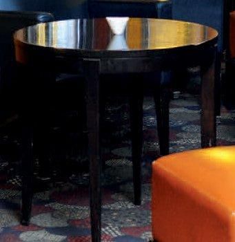 null Table circulaire en bois teinté à pieds gaine H_65 cm D_65 cm