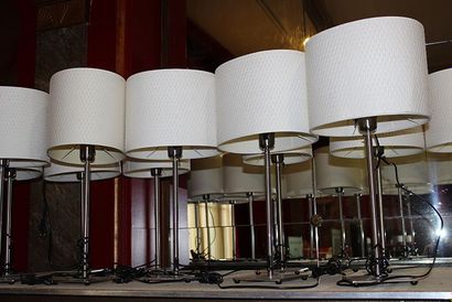 Six lampes à poser Ikea Alang en métal brossé,...
