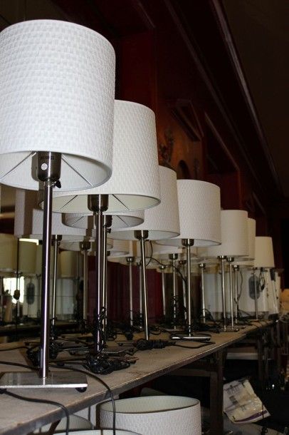  Six lampes à poser Ikea Alang en métal brossé, ajustable en hauteur. H_45 cm (sans...