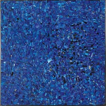 Ado CHALE (né en 1928) Table basse carré Bois et résine à inclusion de Lapis lazuli...