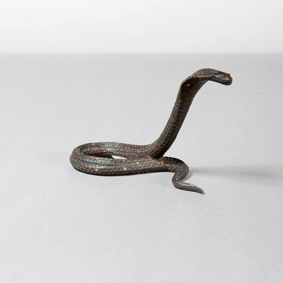 Jean DUNAND (1877-1942) Sculpture «Cobra» Bronze patiné, traces de laque rouge et...