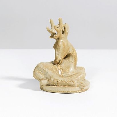 ARNE BANG (1901-1983) Danemark Sculpture animalière représentant un cerf Grès émaillé...