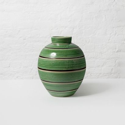 HERMANN AUGUST KÄHLER (1846-1917) Danemark Vase de parquet Grès émaillé Signé Vers...