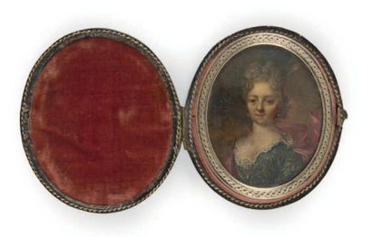 Ecole FRANÇAISE vers 1720 Portrait d'une dame de qualité coiffée «à la Fontanges»...
