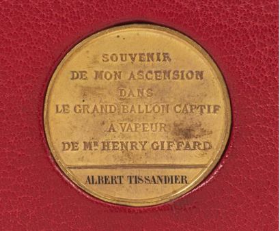 TISSANDIER, Gaston Le grand ballon captif à vapeur de M. Henry Giffard. Cour des...