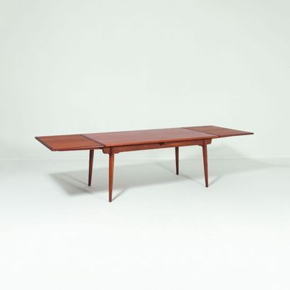 HANS J. WEGNER (1914-2007) Danemark Table de salle à manger à allonges modèle «AT312»...