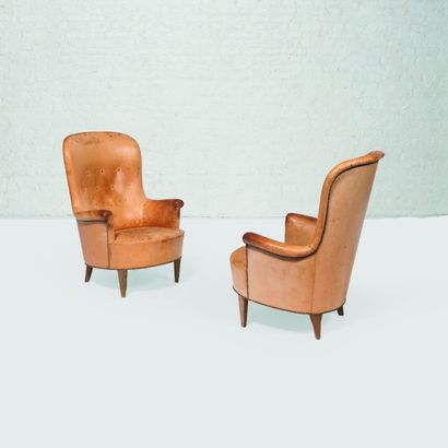 CARL MALMSTEN (1888-1972) Suède Paire de fauteuils modèle «Marino» Bouleau et cuir...