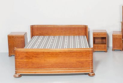 ALFRED CHAMBON (1884-1973) Chambre à coucher Art déco Comprenant un lit, une paire...