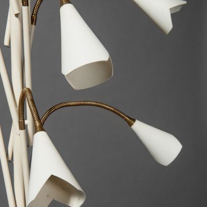 ANGELO LELLI (1911-1979) Lampadaire Métal laqué et laiton Édition Arredoluce Monza...