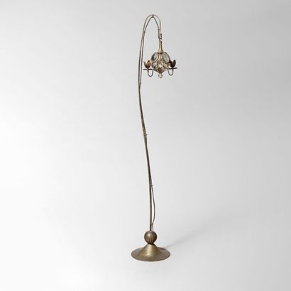 Mark BRAZIER-JONES (né en 1956) Lampadaire modèle «Sera» Métal argenté et verre Création...