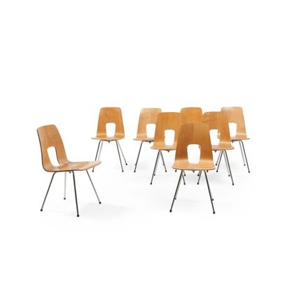 Hans BELLMAN (1911-1990) Série de huit chaises modèle «One Point» Hêtre contreplaqué...