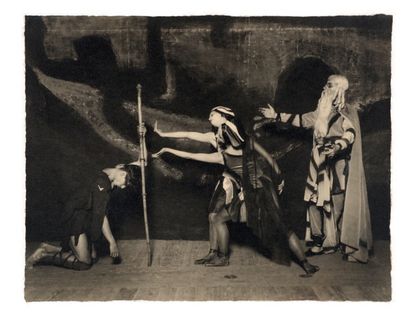 SASHA Serge Lifar dans "Le fils prodique". 1929. Tirage de l'époque sur papier gélatino-argentique....