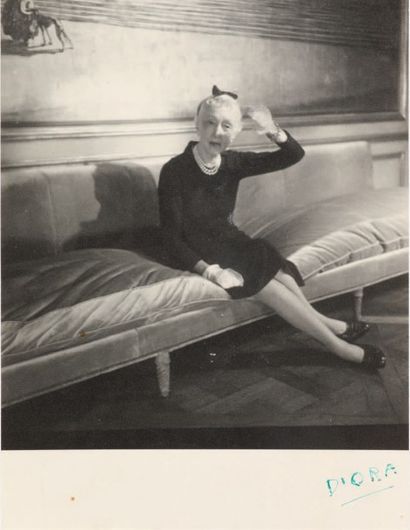 Madame D'ora Lady Mendl. Vers 1940 Tirage de l'époque sur papier gélatino-argentique...