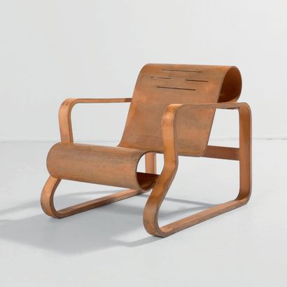 ALVAR AALTO (1898-1975) 
Fauteuil modèle «NR41» dit «Paimio»
Contreplaqué courbé,...