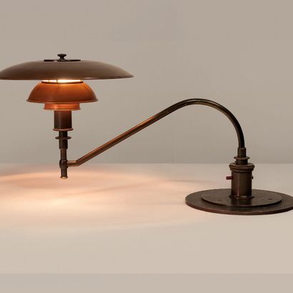 POUL HENNINGSEN (1894-1967) 
Rare lampe de bureau modèle «PH 3/2» dite «American...