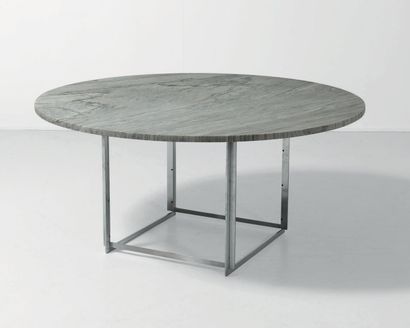 POUL KJAERHOLM (1929-1980) 
Table modèle «PK54»
Acier nickelé, marbre de Cipollini
Édition...