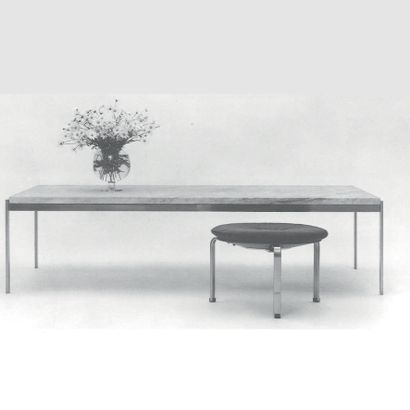 POUL KJAERHOLM (1929-1980) 
Rare et grande table basse modèle «PK64»
Acier nickelé...