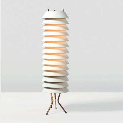 ILMARI TAPIOVAARA (1914-1999) 
Lampe de table modèle «Mija The Bee»
Laiton, métal...