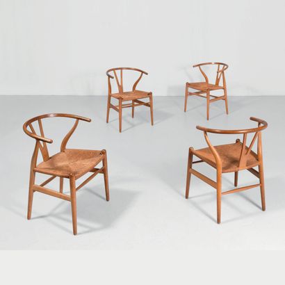HANS J. WEGNER (1914-2007) 
Série de quatre fauteuils modèle «CH34» dite «Wishbone...