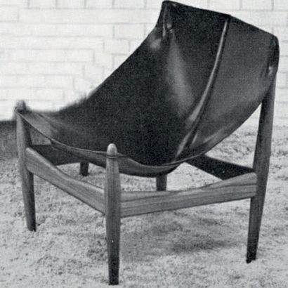 ILLUM WIKKELSØ (1919-1999) 
Paire de tabourets, variante du modèle «272»
Teck, cuir...