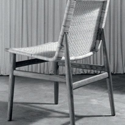 JØRGEN HØJ (1925-1994) 
Suite de quatre chaises
Chêne patinée, osier
Réalisé par...