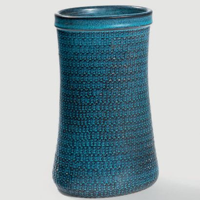 STIG LINDBERG (1916-1982) 
Grand vase
Céramique bleue
Édition Gustavsberg
Vers 1950
H_27...