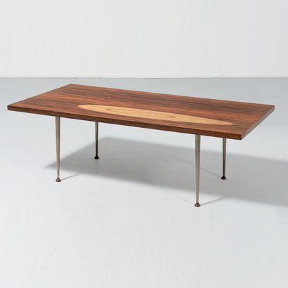 TAPIO WIRKKALA (1915-1985) 
Table basse modèle «9016»
Bois de padouk, érable, noisetier,...